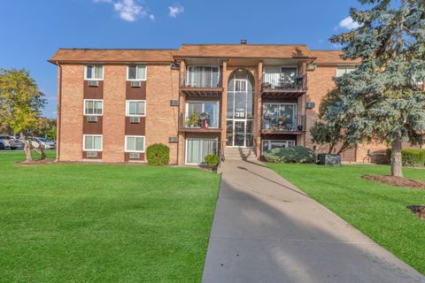 Photo of 1085 Higgins Quarters Drive #104, Hoffman Estates, IL 60194 (MLS # 12485785)