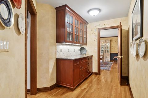 Tiny photo for 1987 Selkirk Court, Inverness, IL 60010 (MLS # 12494179)