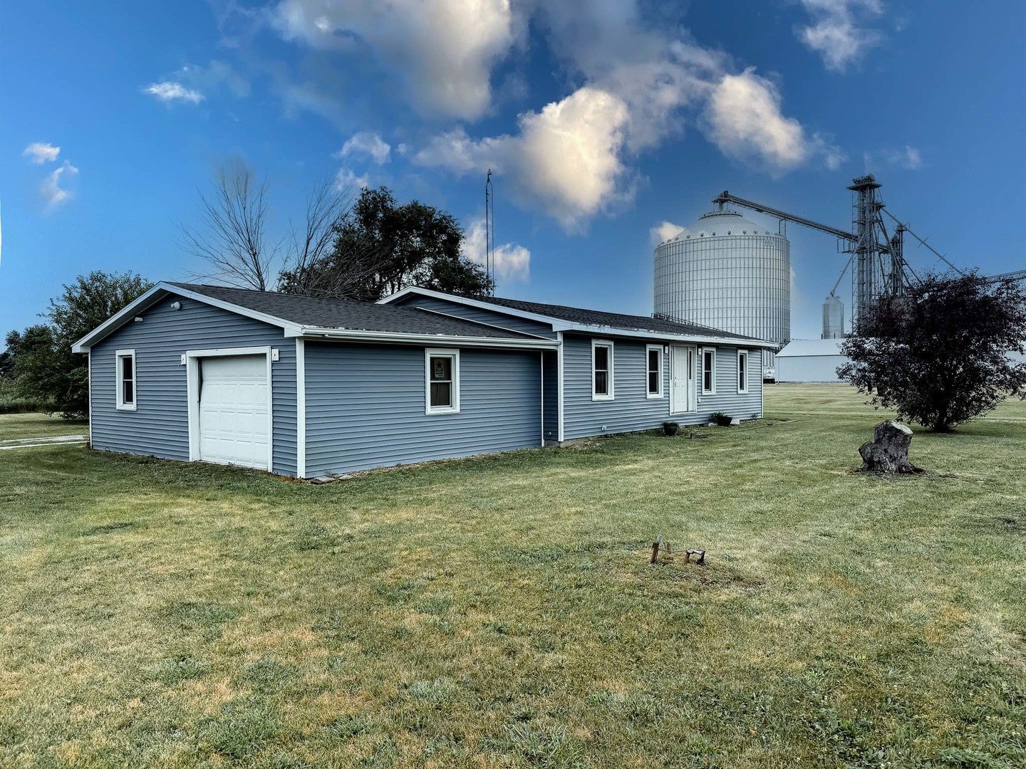1993 E 1020 North Road