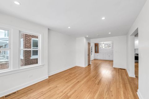 Tiny photo for 511 Highland Avenue, Oak Park, IL 60304 (MLS # 12493230)