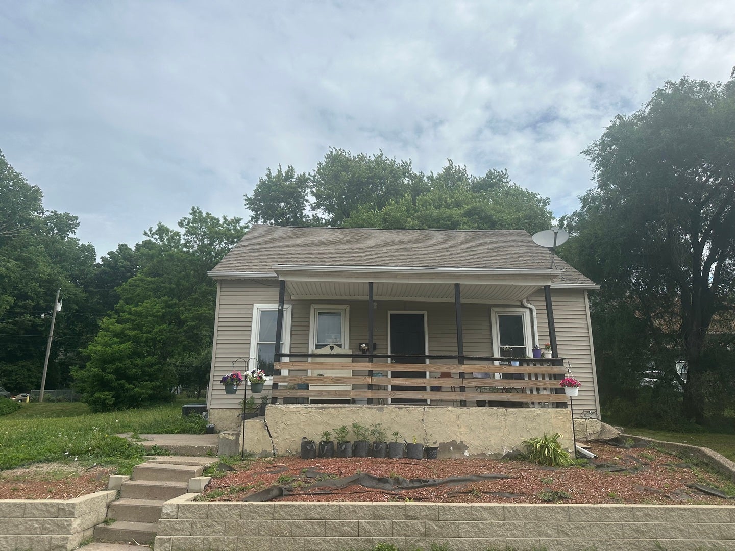 710 5th Street W