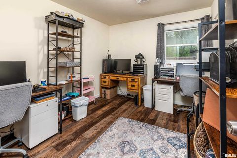 Tiny photo for 2017 W NORWOOD Drive, Carbondale, IL 62901 (MLS # EB459736)