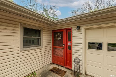 Tiny photo for 2017 W NORWOOD Drive, Carbondale, IL 62901 (MLS # EB459736)