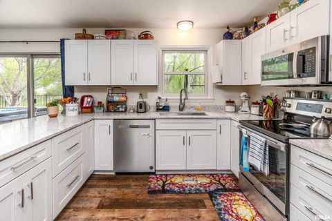 Tiny photo for 2017 W NORWOOD Drive, Carbondale, IL 62901 (MLS # EB459736)