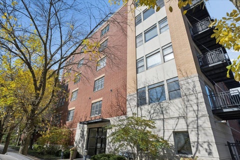 Photo of 2320 W ST PAUL Avenue #603, Chicago, IL 60647 (MLS # 12791748)