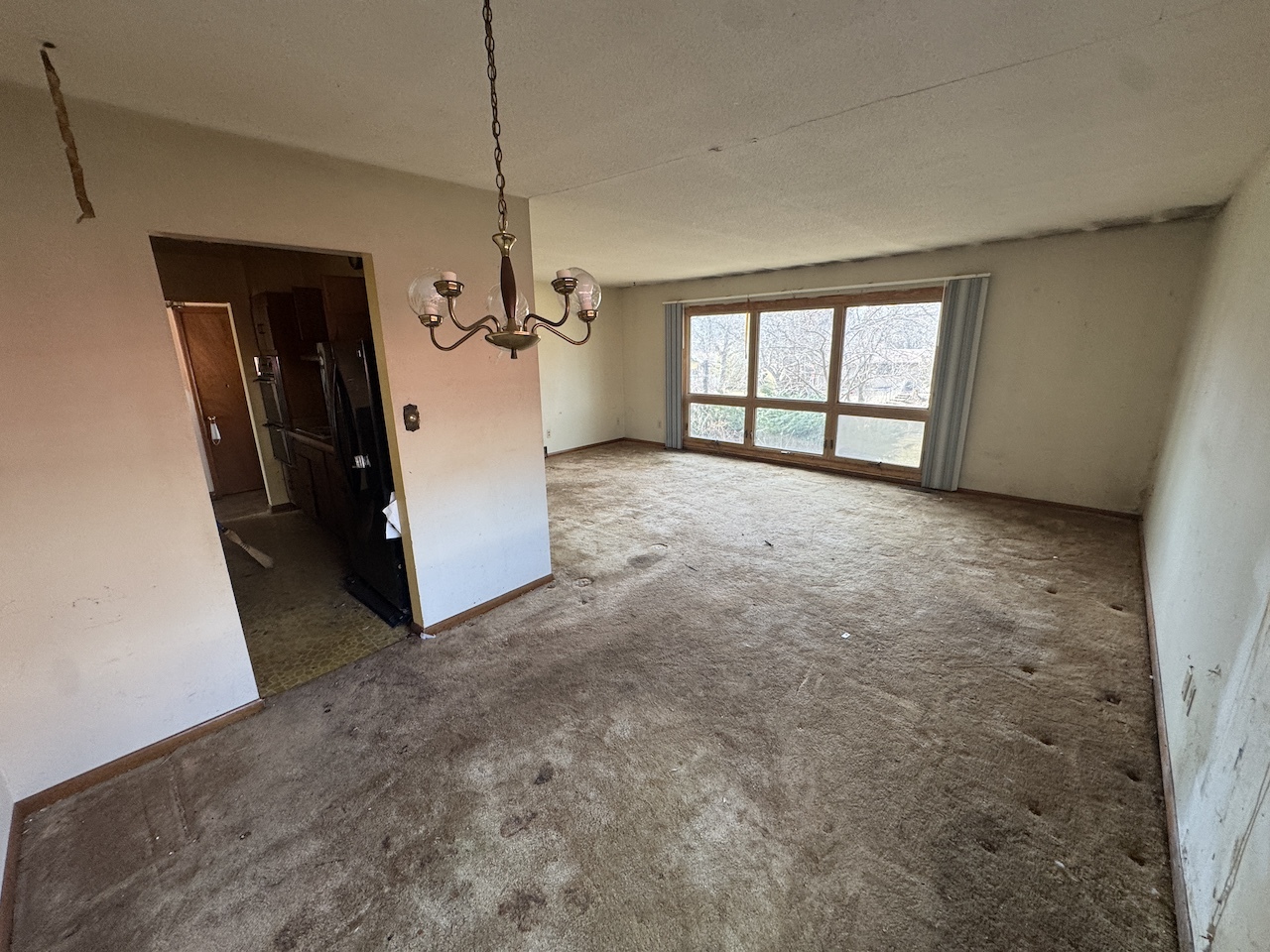 6411 Londonderry Drive