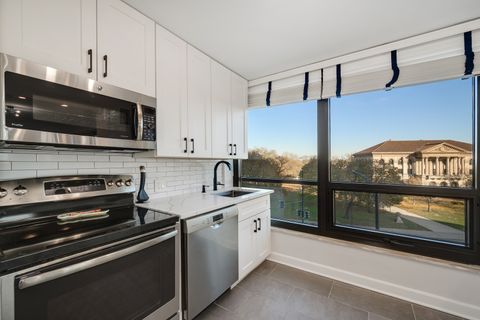 Tiny photo for 2020 N Lincoln Park West Street #3G, Chicago, IL 60614 (MLS # 12519812)