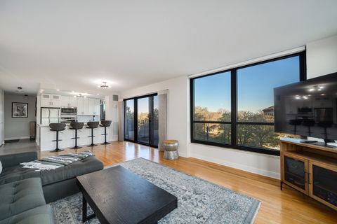 Tiny photo for 2020 N Lincoln Park West Street #3G, Chicago, IL 60614 (MLS # 12519812)