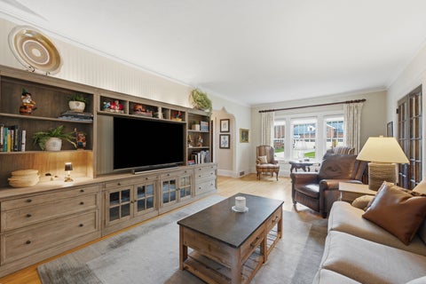 Tiny photo for 933 22nd Street, Moline, IL 61265 (MLS # 12716702)