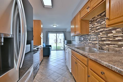 Tiny photo for 658 Claridge Circle, Hoffman Estates, IL 60169 (MLS # 12517031)