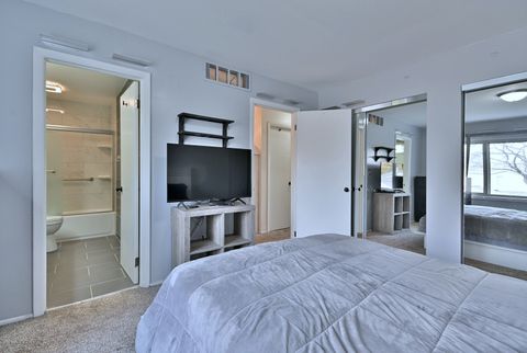 Tiny photo for 658 Claridge Circle, Hoffman Estates, IL 60169 (MLS # 12517031)