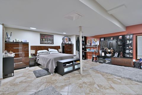 Tiny photo for 658 Claridge Circle, Hoffman Estates, IL 60169 (MLS # 12517031)