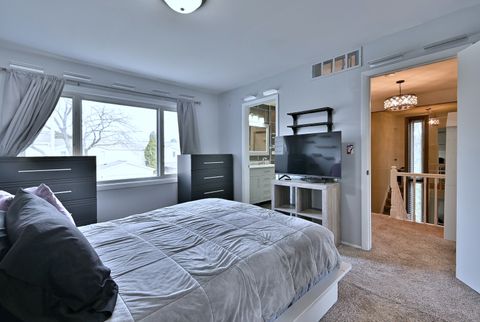 Tiny photo for 658 Claridge Circle, Hoffman Estates, IL 60169 (MLS # 12517031)