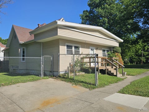 Tiny photo for 401 S 20th Street, Mt Vernon, IL 62864 (MLS # 12675110)