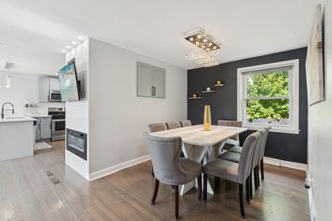 Tiny photo for 9945 Sunnyside Avenue, Schiller Park, IL 60176 (MLS # 12490990)