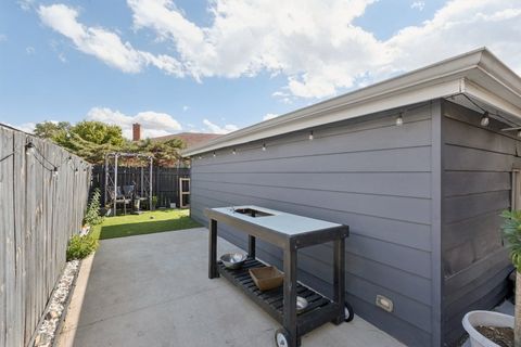 Tiny photo for 9945 Sunnyside Avenue, Schiller Park, IL 60176 (MLS # 12490990)