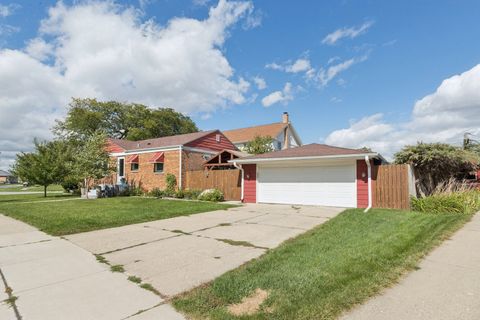 Tiny photo for 9945 Sunnyside Avenue, Schiller Park, IL 60176 (MLS # 12490990)