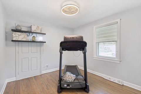 Tiny photo for 9945 Sunnyside Avenue, Schiller Park, IL 60176 (MLS # 12490990)