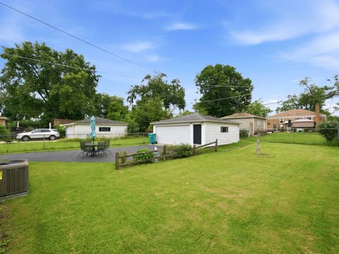 Tiny photo for 504 N Laverne Avenue, Hillside, IL 60162 (MLS # 12726941)