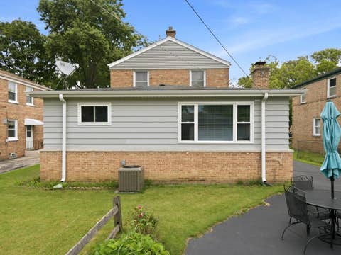 Tiny photo for 504 N Laverne Avenue, Hillside, IL 60162 (MLS # 12726941)