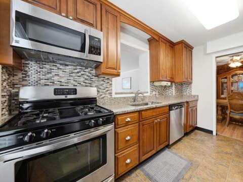 Tiny photo for 504 N Laverne Avenue, Hillside, IL 60162 (MLS # 12726941)