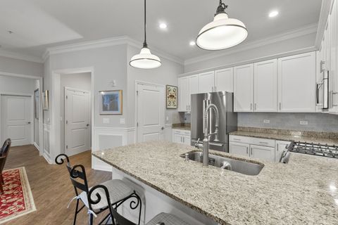 Tiny photo for 1000 VILLAGE CENTER Drive #102, Burr Ridge, IL 60527 (MLS # 12558415)