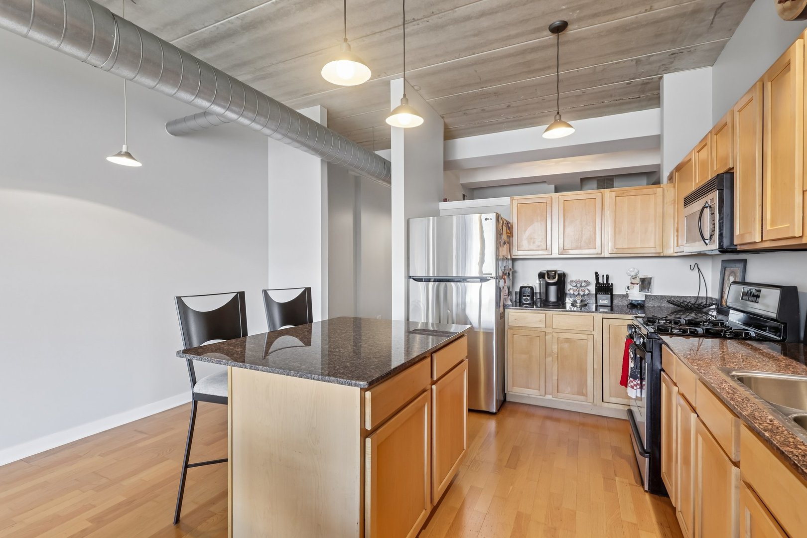 3260 N Clark Street 408