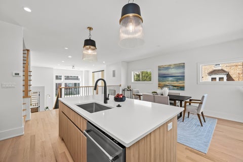 Tiny photo for 710 E 41 Street, Chicago, IL 60653 (MLS # 12751986)