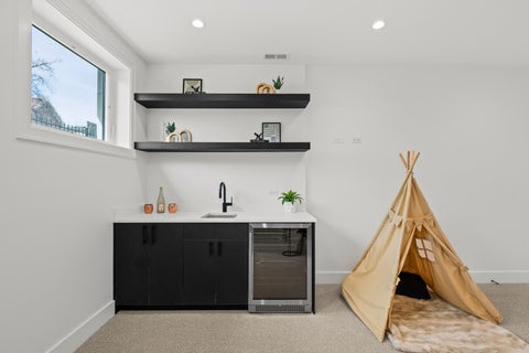 Tiny photo for 710 E 41 Street, Chicago, IL 60653 (MLS # 12751986)