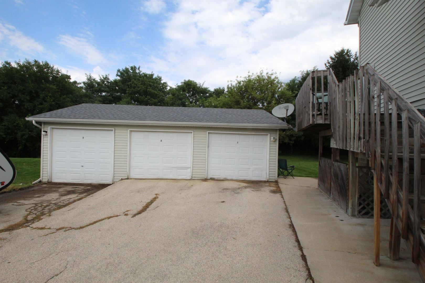 5592 WICKFORD Lane