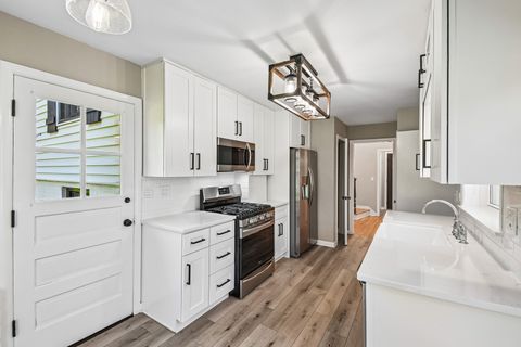 Tiny photo for 939 Westcliff Lane SE, Deerfield, IL 60015 (MLS # 12631949)
