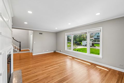 Tiny photo for 939 Westcliff Lane SE, Deerfield, IL 60015 (MLS # 12631949)