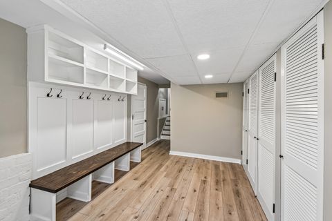 Tiny photo for 939 Westcliff Lane SE, Deerfield, IL 60015 (MLS # 12631949)