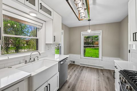 Tiny photo for 939 Westcliff Lane SE, Deerfield, IL 60015 (MLS # 12631949)