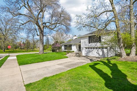 Tiny photo for 939 Westcliff Lane SE, Deerfield, IL 60015 (MLS # 12631949)