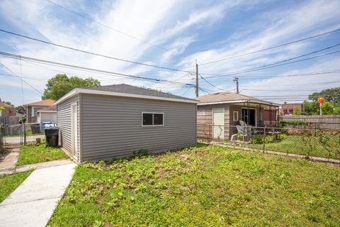 Tiny photo for 10320 S Rhodes Avenue, Chicago, IL 60628 (MLS # 12492075)