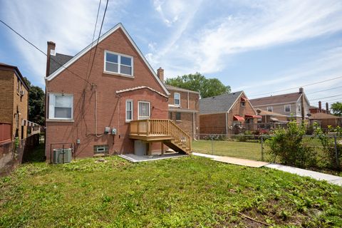 Tiny photo for 10320 S Rhodes Avenue, Chicago, IL 60628 (MLS # 12492075)