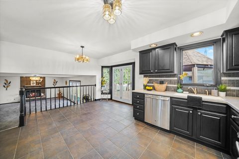 Tiny photo for 16933 RICHARDS Drive, Tinley Park, IL 60477 (MLS # 12488390)