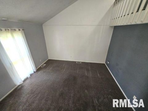 Tiny photo for 3112 LIME Avenue, Mt Vernon, IL 62864 (MLS # EB458444)