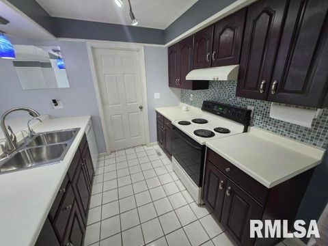 Tiny photo for 3112 LIME Avenue, Mt Vernon, IL 62864 (MLS # EB458444)