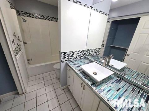 Tiny photo for 3112 LIME Avenue, Mt Vernon, IL 62864 (MLS # EB458444)