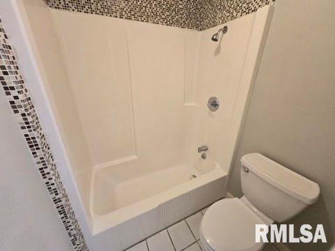 Tiny photo for 3112 LIME Avenue, Mt Vernon, IL 62864 (MLS # EB458444)