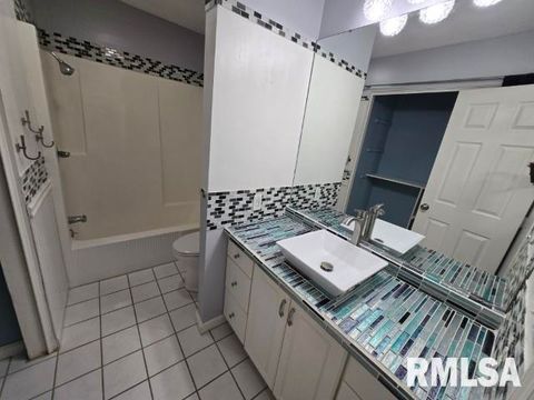 Tiny photo for 3112 LIME Avenue, Mt Vernon, IL 62864 (MLS # EB458444)