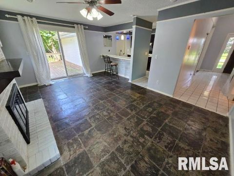 Tiny photo for 3112 LIME Avenue, Mt Vernon, IL 62864 (MLS # EB458444)