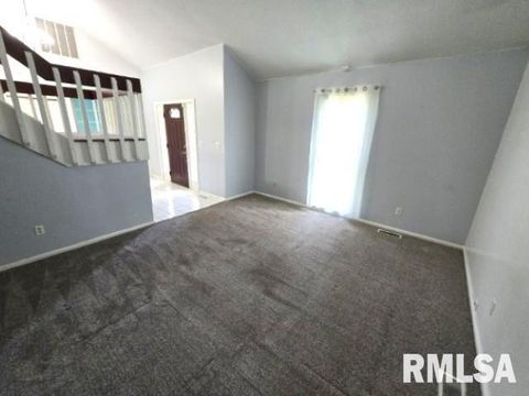 Tiny photo for 3112 LIME Avenue, Mt Vernon, IL 62864 (MLS # EB458444)