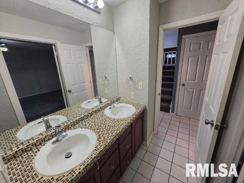 Tiny photo for 3112 LIME Avenue, Mt Vernon, IL 62864 (MLS # EB458444)