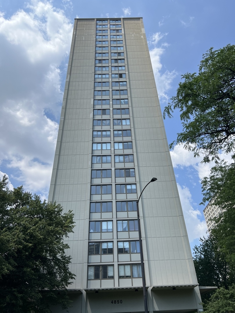 4850 S Lake Park Avenue 2112