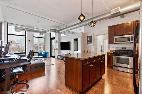 Tiny photo for 740 W Fulton Street #503, Chicago, IL 60661 (MLS # 12585610)