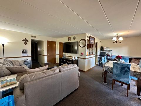 Tiny photo for 7304 Evergreen Drive #2B, Orland Park, IL 60462 (MLS # 12597452)