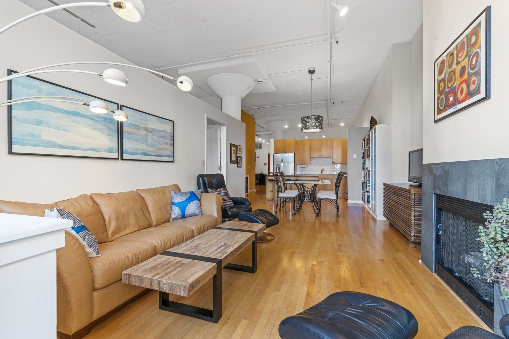 547 S Clark Street 704